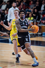 27. kolo TIPOS SBL: BC Prievidza - Patrioti Levice 96:69 (Vladimír Králik)