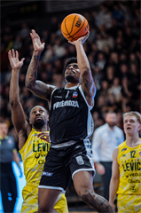 27. kolo TIPOS SBL: BC Prievidza - Patrioti Levice 96:69 (Vladimír Králik)