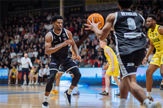 27. kolo TIPOS SBL: BC Prievidza - Patrioti Levice 96:69 (Vladimír Králik)