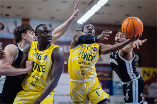 27. kolo TIPOS SBL: BC Prievidza - Patrioti Levice 96:69 (Vladimír Králik)