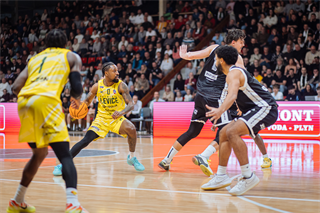 27. kolo TIPOS SBL: BC Prievidza - Patrioti Levice 96:69 (Vladimír Králik)