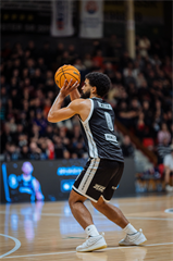 27. kolo TIPOS SBL: BC Prievidza - Patrioti Levice 96:69 (Vladimír Králik)