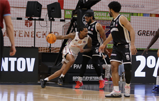 29. kolo TIPOS SBL: BC Prievidza : BKM Mimel Lučenec 83:90 (Ladislav Szibilla)