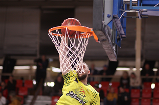 BC Prievidza - BK Slávia Žilina 92:77 (foto: Ladislav Szibilla)