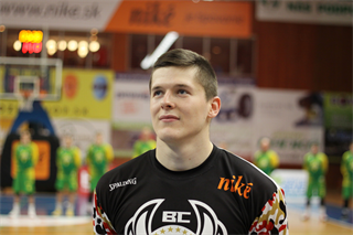 BC Prievidza – Patrioti Levice 70:62 (foto: Ladislav Szibilla)