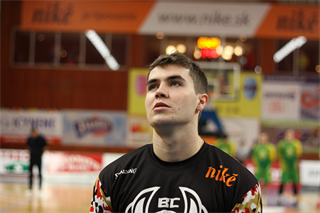 BC Prievidza – Patrioti Levice 70:62 (foto: Ladislav Szibilla)