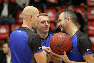 BC Prievidza – Patrioti Levice 70:62 (foto: Ladislav Szibilla)