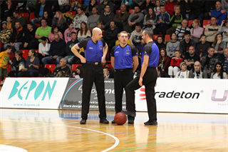 BC Prievidza – Patrioti Levice 70:62 (foto: Ladislav Szibilla)