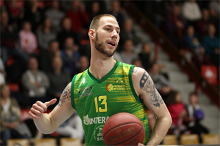 BC Prievidza – Patrioti Levice 70:62 (foto: Ladislav Szibilla)