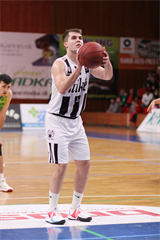 BC Prievidza – Patrioti Levice 70:62 (foto: Ladislav Szibilla)