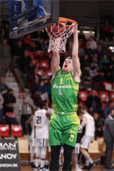 BC Prievidza – Patrioti Levice 70:62 (foto: Ladislav Szibilla)