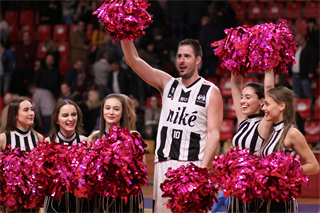 BC Prievidza – Patrioti Levice 70:62 (foto: Ladislav Szibilla)