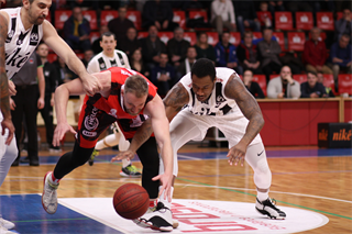 BC Prievidza - MBK Rieker COM-Therm Komárno 113:77 (foto: Ladislav Szibilla)