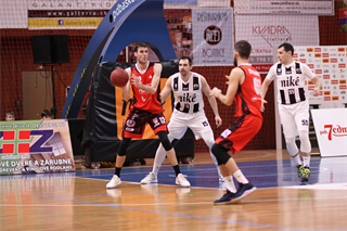BC Prievidza - MBK Rieker COM-Therm Komárno 113:77 (foto: Ladislav Szibilla)