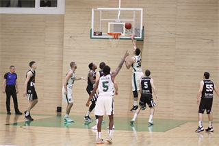 MBK Handlová - BC Prievidza 75:85 (foto: Ladislav Szibilla)