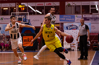 BC Prievidza - Inter Bratislava 77:61 (foto: Jakub Ruman)