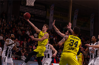BC Prievidza - Inter Bratislava 77:61 (foto: Jakub Ruman)
