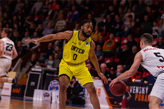 BC Prievidza - Inter Bratislava 77:61 (foto: Jakub Ruman)