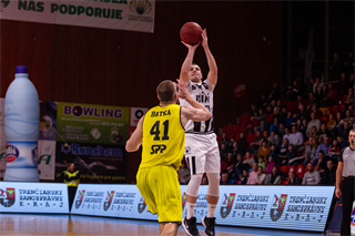 BC Prievidza - Inter Bratislava 77:61 (foto: Jakub Ruman)