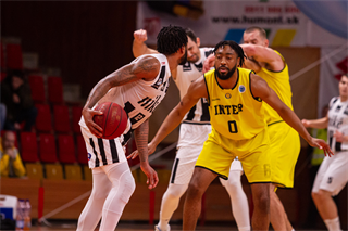BC Prievidza - Inter Bratislava 77:61 (foto: Jakub Ruman)