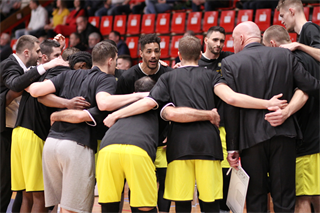 BC Prievidza - Inter Bratislava 77:61 (foto: Ladislav Szibilla)