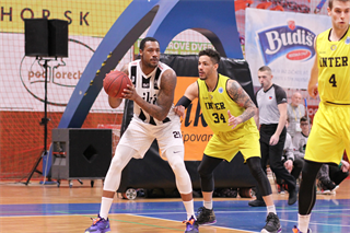 BC Prievidza - Inter Bratislava 77:61 (foto: Ladislav Szibilla)