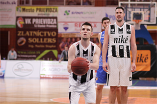 BC Prievidza -BKM Lučenec 83:71 (foto: Ladislav Szibilla)