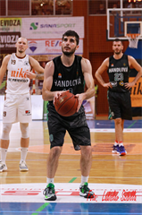4. kolo SBL BC Prievidza - MBK Baník Handlová 97:87 (foto: Ladislav Szibilla)