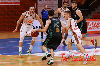 4. kolo SBL BC Prievidza - MBK Baník Handlová 97:87 (foto: Ladislav Szibilla)