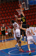 7. kolo SBL BC Prievidza - Inter Bratislava 75:72 (foto: Ladislav Szibilla)