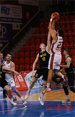 7. kolo SBL BC Prievidza - Inter Bratislava 75:72 (foto: Ladislav Szibilla)