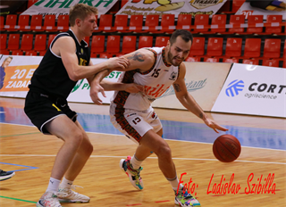 7. kolo SBL BC Prievidza - Inter Bratislava 75:72 (foto: Ladislav Szibilla)