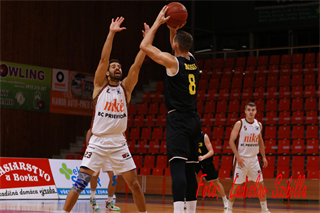 7. kolo SBL BC Prievidza - Inter Bratislava 75:72 (foto: Ladislav Szibilla)