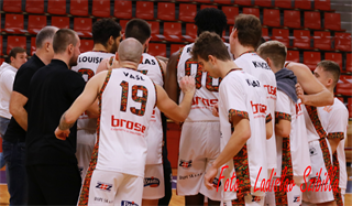 8. kolo SBL BC Prievidza - Patrioti Levice 76:75 (foto: Ladislav Szibilla)