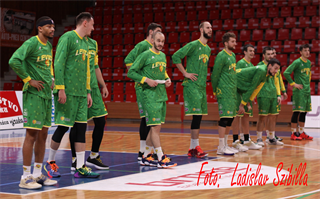 8. kolo SBL BC Prievidza - Patrioti Levice 76:75 (foto: Ladislav Szibilla)