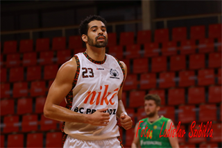8. kolo SBL BC Prievidza - Patrioti Levice 76:75 (foto: Ladislav Szibilla)