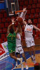 8. kolo SBL BC Prievidza - Patrioti Levice 76:75 (foto: Ladislav Szibilla)