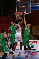 8. kolo SBL BC Prievidza - Patrioti Levice 76:75 (foto: Ladislav Szibilla)