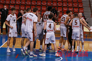 8. kolo SBL BC Prievidza - Patrioti Levice 76:75 (foto: Ladislav Szibilla)