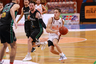 18. kolo SBL BC Prievidza - MBK Baník Handlová 88:78 (foto: Ladislav Szibilla)