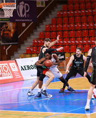 18. kolo SBL BC Prievidza - MBK Baník Handlová 88:78 (foto: Ladislav Szibilla)