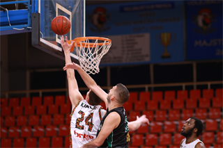 18. kolo SBL BC Prievidza - MBK Baník Handlová 88:78 (foto: Ladislav Szibilla)