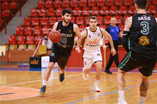 18. kolo SBL BC Prievidza - MBK Baník Handlová 88:78 (foto: Ladislav Szibilla)
