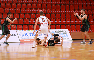 18. kolo SBL BC Prievidza - MBK Baník Handlová 88:78 (foto: Ladislav Szibilla)