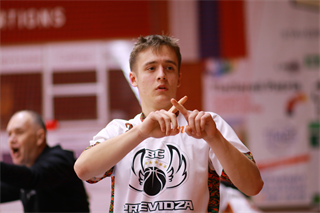 18. kolo SBL BC Prievidza - MBK Baník Handlová 88:78 (foto: Ladislav Szibilla)