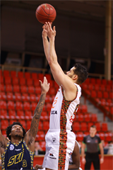 26. kolo SBL BC Prievidza - Iskra Svit 106:88 (foto: Ladislav Szibilla)