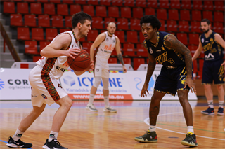 26. kolo SBL BC Prievidza - Iskra Svit 106:88 (foto: Ladislav Szibilla)