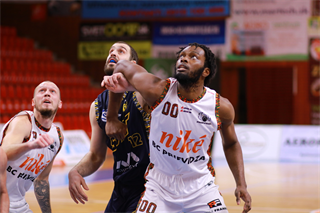 26. kolo SBL BC Prievidza - Iskra Svit 106:88 (foto: Ladislav Szibilla)