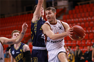 26. kolo SBL BC Prievidza - Iskra Svit 106:88 (foto: Ladislav Szibilla)