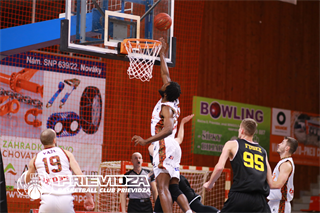 21. kolo SBL BC Prievidza - Inter Bratislava 86:80 (foto: Ladislav Szibilla)
